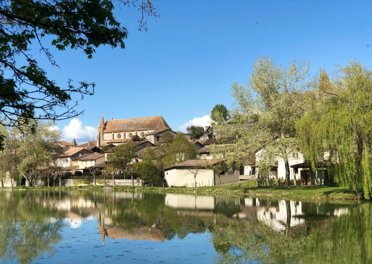 En Bord De Riviere Bed & Breakfast Casseneuil Exterior foto