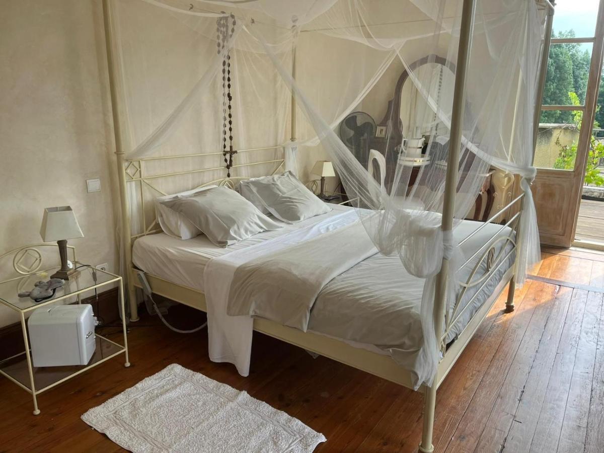 En Bord De Riviere Bed & Breakfast Casseneuil Exterior foto