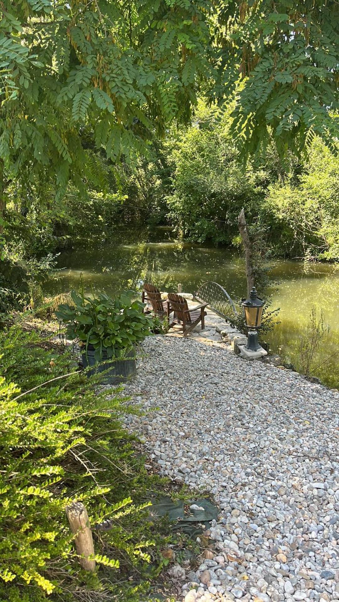 En Bord De Riviere Bed & Breakfast Casseneuil Exterior foto