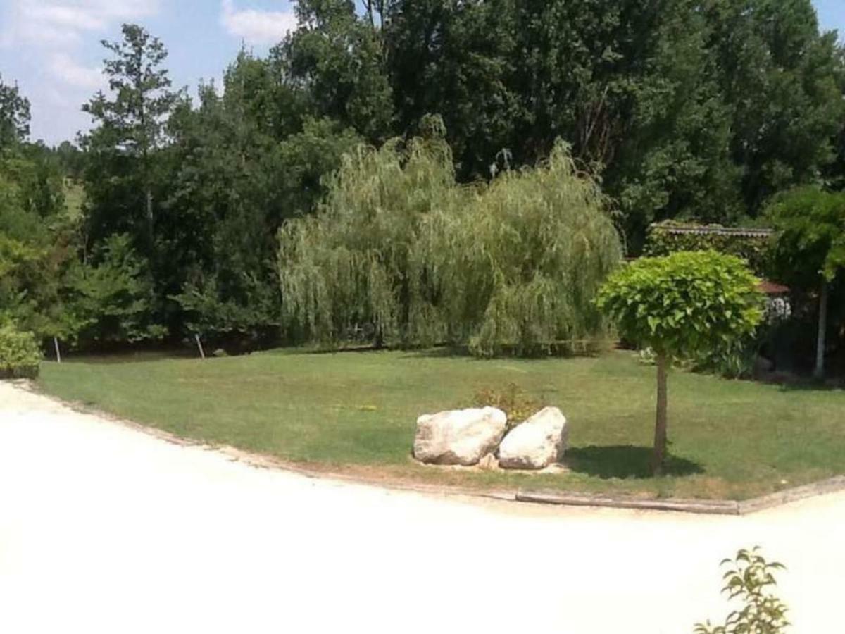 En Bord De Riviere Bed & Breakfast Casseneuil Exterior foto