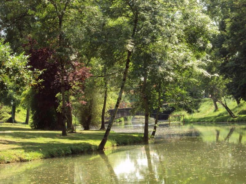 En Bord De Riviere Bed & Breakfast Casseneuil Exterior foto