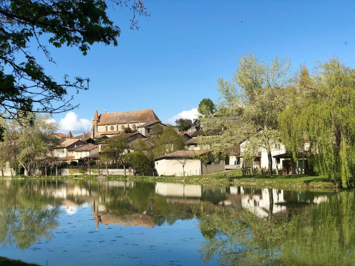 En Bord De Riviere Bed & Breakfast Casseneuil Exterior foto